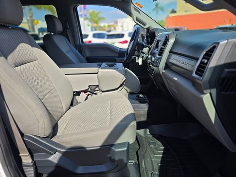 Used 2017 Ford F250 XLT w/ XLT Value Package image 10