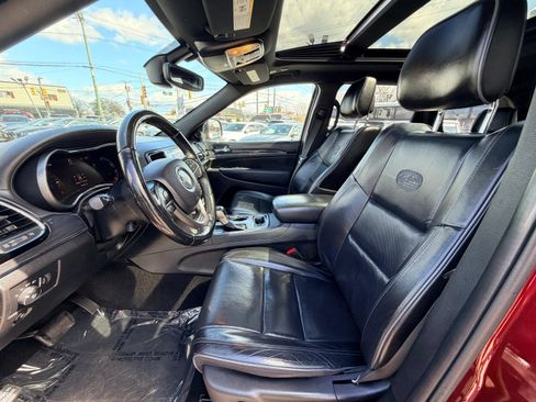 Used 2020 Jeep Grand Cherokee Overland AWD/4WD image 13