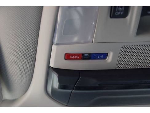 Used 2022 Subaru Ascent Onyx Edition image 39