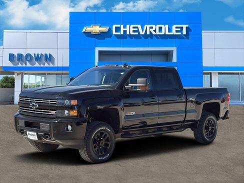 Used 2019 Chevrolet Silverado 2500 LTZ w/ Midnight Edition image 6