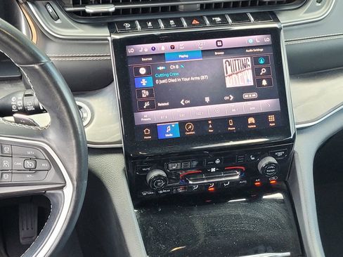 Used 2021 Jeep Grand Cherokee L Limited image 15