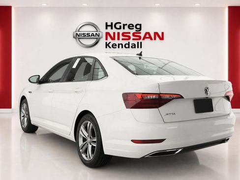 Used 2021 Volkswagen Jetta R-Line w/ R-Line Cold Weather Package FWD image 2