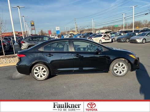 Certified 2023 Toyota Corolla LE image 5