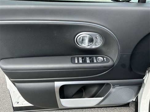 New 2026 Hyundai Ioniq 9 Calligraphy image 10