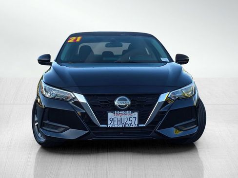 Used 2021 Nissan Sentra SV image 2