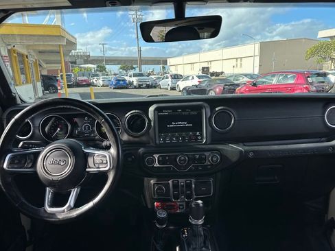 Used 2022 Jeep Wrangler Unlimited Rubicon 4xe w/ Cold Weather Group image 14