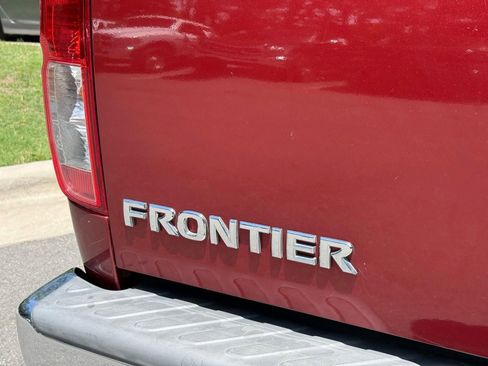 Used 2013 Nissan Frontier S RWD image 10