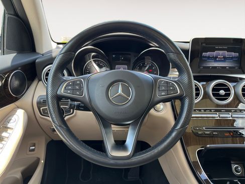 Used 2017 Mercedes-Benz GLC 300 4MATIC image 12