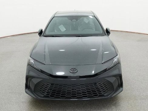New 2026 Toyota Camry Hybrid FWD image 2