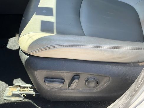Used 2019 Toyota RAV4 XLE Premium w/ Cold Weather Package AWD/4WD image 5