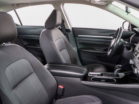 Used 2023 Nissan Altima 2.5 SV w/ SV Premium Package image 27