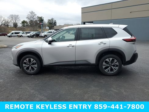 Used 2023 Nissan Rogue SV image 8