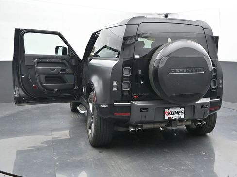 Used 2023 Land Rover Defender 90 V8 image 59