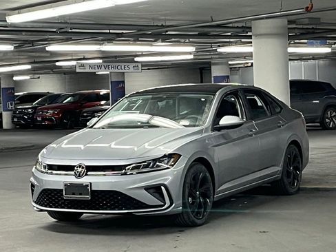 New 2026 Volkswagen Jetta SE image 3