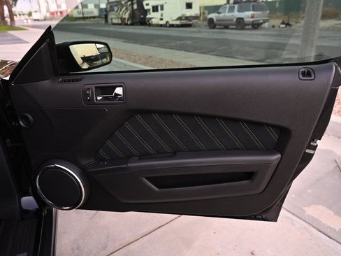 Used 2012 Ford Mustang GT Premium w/ HID Headlamps & Security Pkg image 46