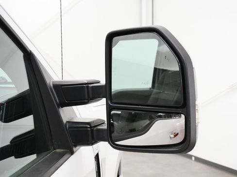 Used 2021 Ford F250 XLT w/ XLT Premium Package image 16