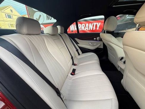 Used 2017 Mercedes-Benz E 300 4MATIC image 8