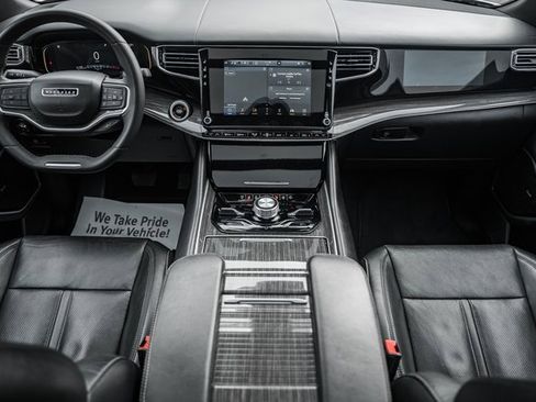 Used 2022 Jeep Wagoneer Series III w/ Premium Group I image 26