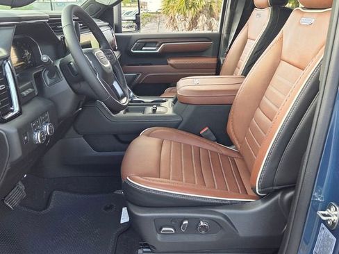 New 2026 GMC Sierra 2500 Denali Ultimate AWD/4WD image 9