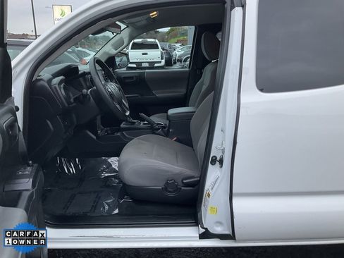 Used 2022 Toyota Tacoma SR image 16