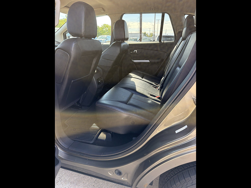 Used 2014 Ford Edge SEL w/ Equipment Group 205A AWD/4WD image 4