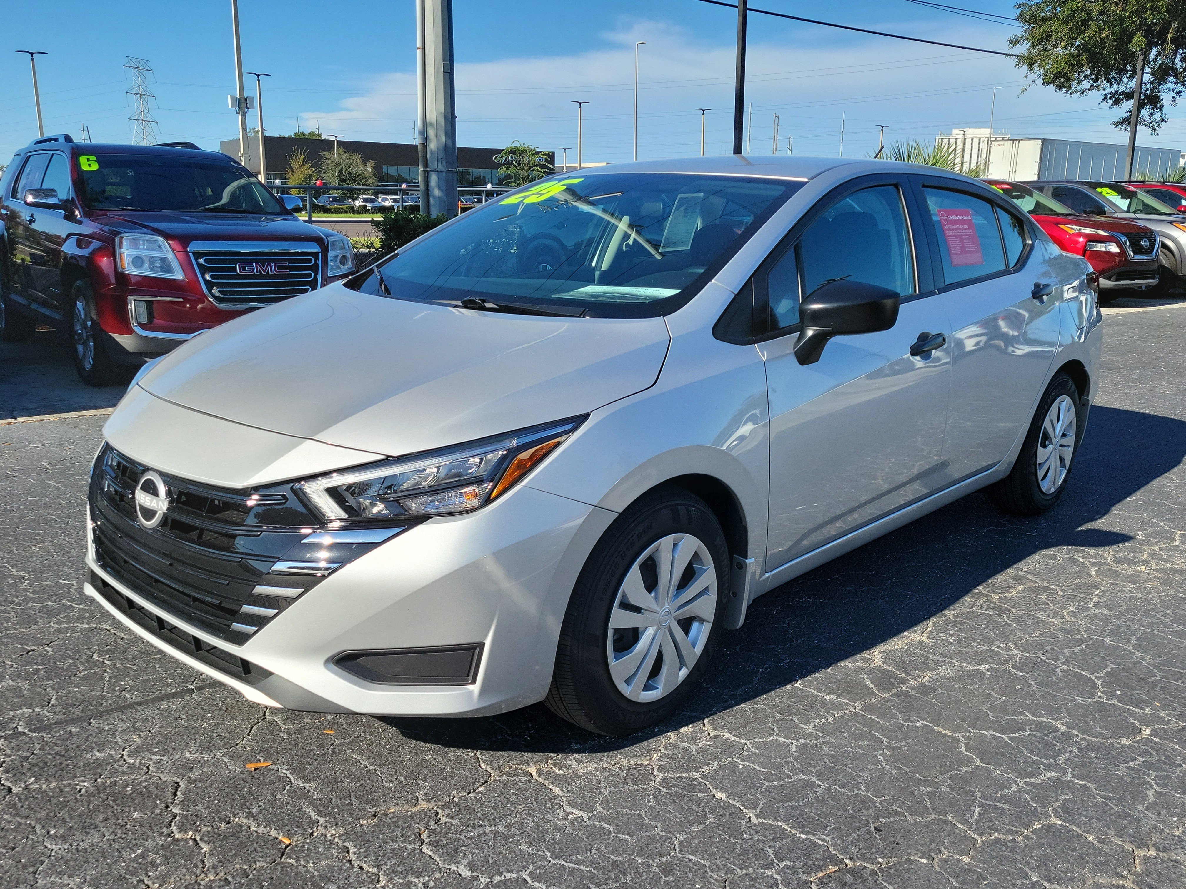 Used 2025 Nissan Versa S w/ Trunk Package FWD image 3
