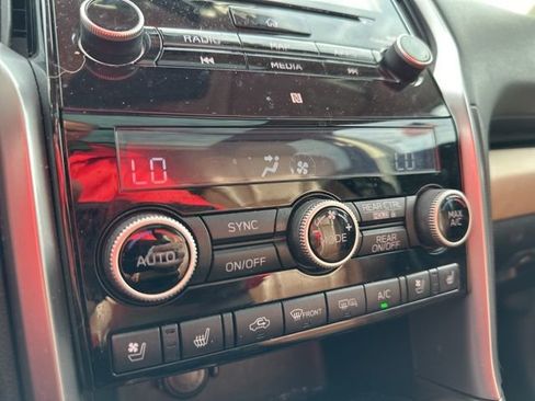 Used 2019 Subaru Ascent Touring image 16