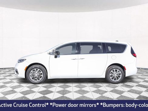 New 2026 Chrysler Pacifica Select image 6