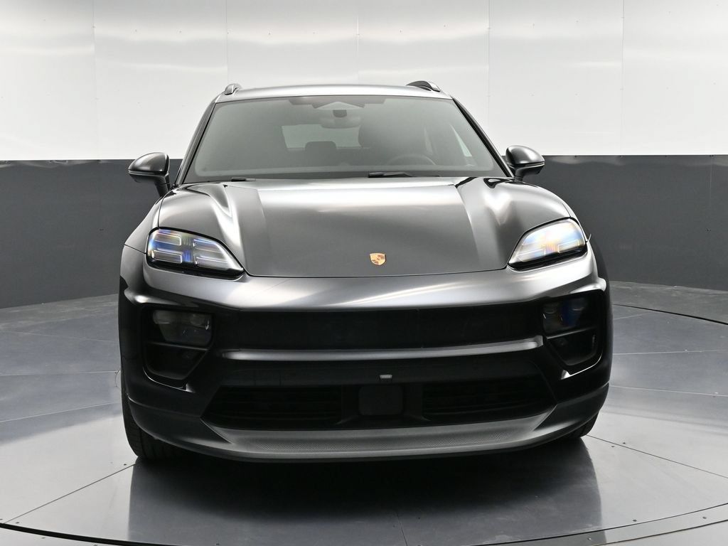 Certified 2025 Porsche Macan 4S Electric AWD/4WD image 11
