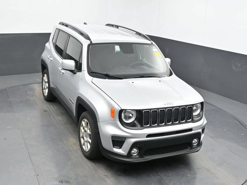 Used 2020 Jeep Renegade Latitude FWD image 15