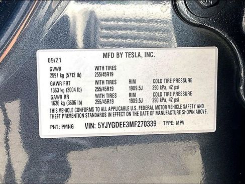Used 2021 Tesla Model Y Long Range AWD/4WD image 28