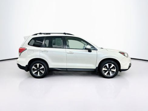 Used 2018 Subaru Forester 2.5i Premium AWD/4WD image 10