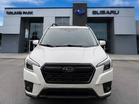 Used 2023 Subaru Forester Premium AWD/4WD image 2