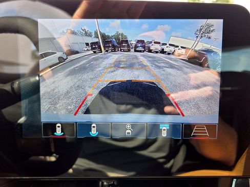 Used 2024 Chevrolet Corvette Stingray Premium Cpe w/ Z51 Performance Package RWD image 24