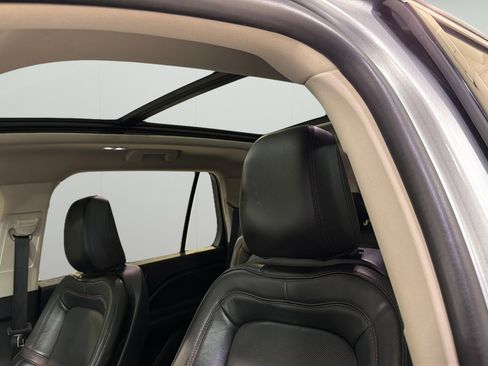 Used 2023 Lincoln Aviator Reserve RWD image 20