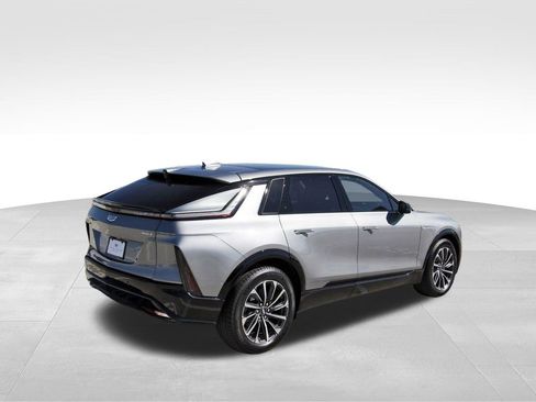 New 2026 Cadillac Lyriq Sport image 4