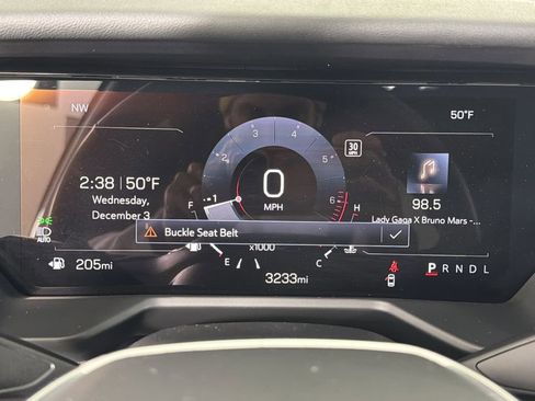 New 2025 GMC Acadia Elevation image 28