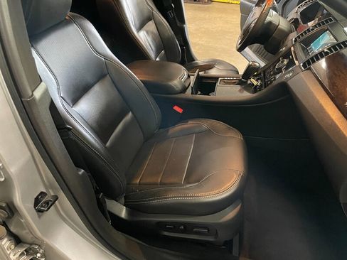 Used 2017 Ford Taurus Limited FWD image 18