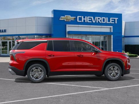 New 2026 Chevrolet Traverse LT image 5