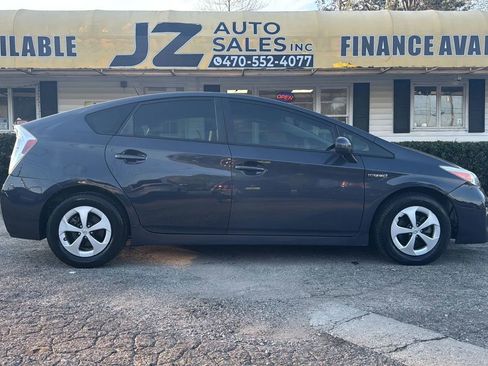 Used 2014 Toyota Prius Four w/ Solar Roof Package image 2