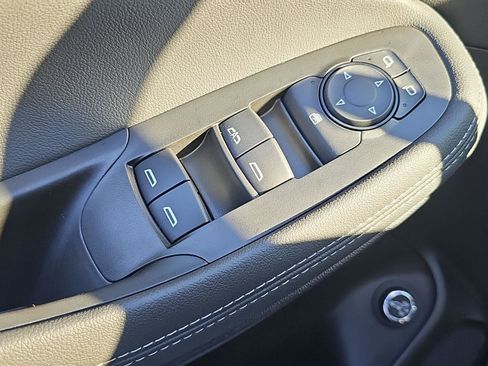 Used 2023 Buick Encore GX Select w/ Sport Touring Package image 24