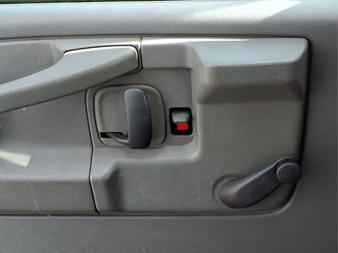 Used 2005 Chevrolet Express 3500 w/ RV Package image 14