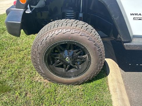 Used 2014 Jeep Wrangler Sport w/ Quick Order Package 24S AWD/4WD image 15