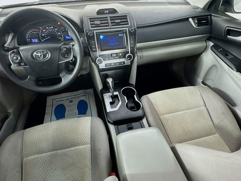 Used 2013 Toyota Camry LE image 25