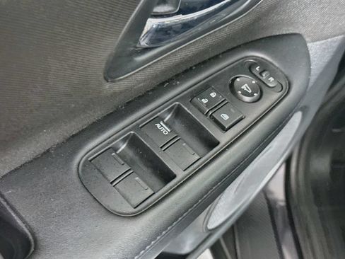 Used 2016 Honda HR-V LX image 16