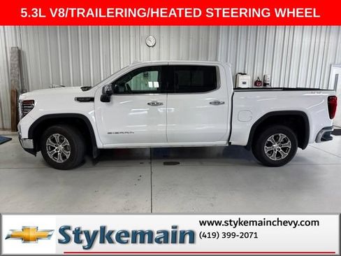 Used 2024 GMC Sierra 1500 SLT AWD/4WD image 2