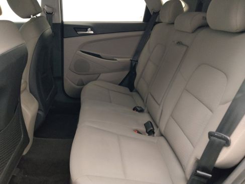 Used 2021 Hyundai Tucson SE FWD image 18