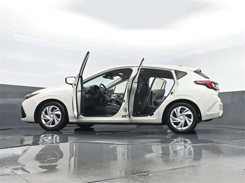 Used 2024 Subaru Impreza 2.0i image 29