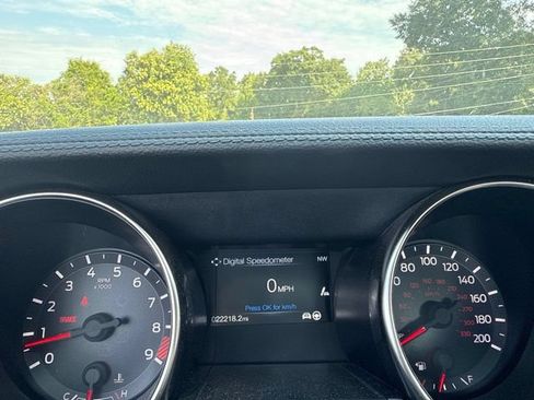Used 2019 Ford Mustang Shelby GT350 w/ Technology Package RWD image 15
