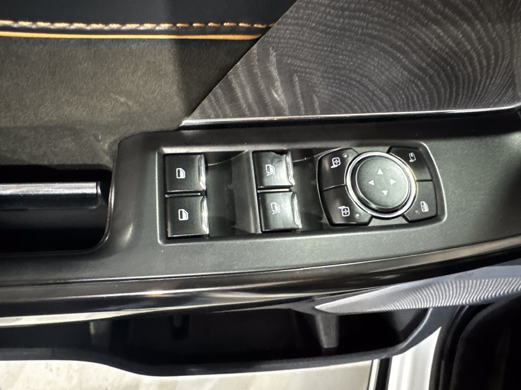 Used 2021 Ford F150 Platinum w/ FX4 Off-Road Package AWD/4WD image 20